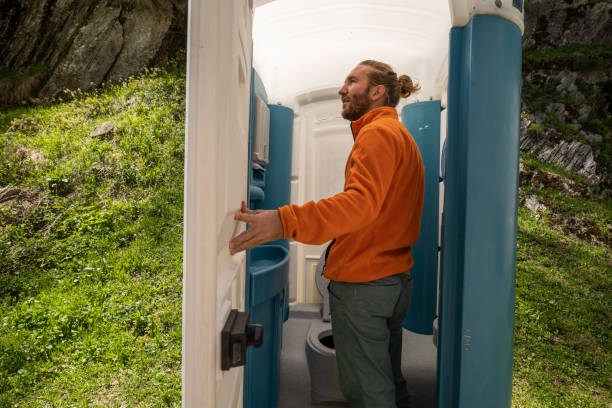 Best Affordable portable toilet rental  in Evansdale, IA